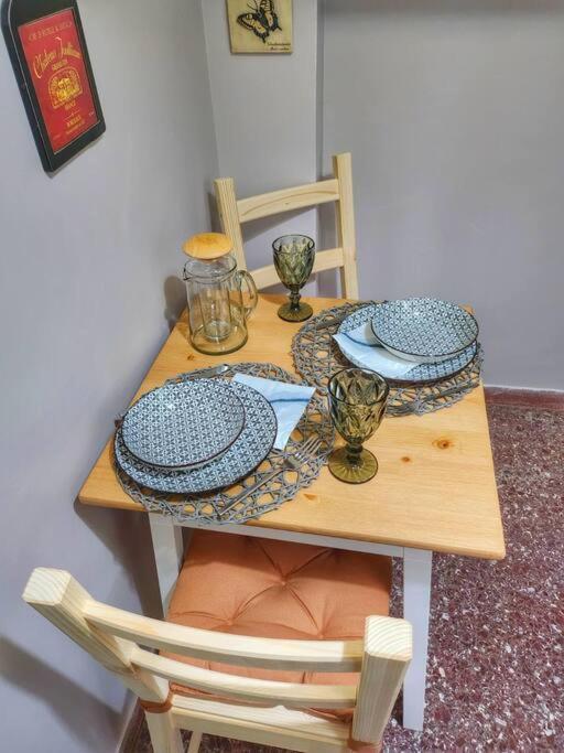 Ilyssos - Boho Stylish Apt- Hilton Area Athén Kültér fotó
