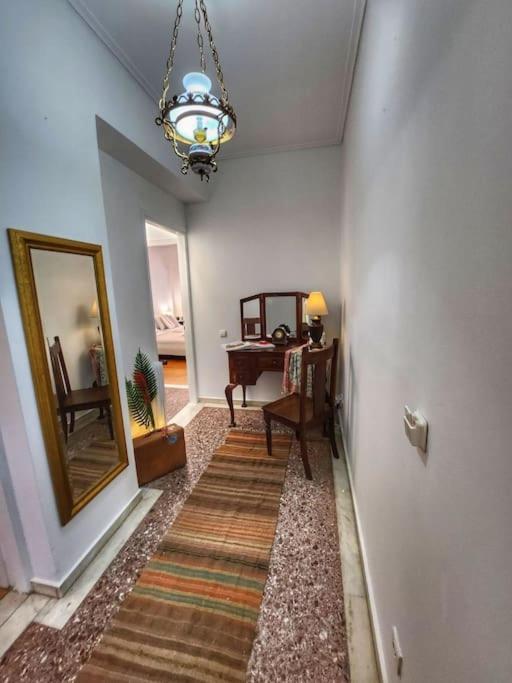 Ilyssos - Boho Stylish Apt- Hilton Area Athén Kültér fotó